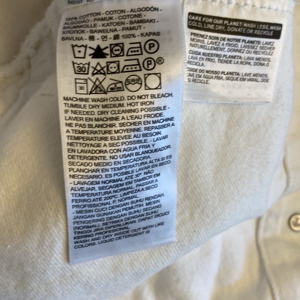 Levi's White Trucker Jean Jacket - Picture 16 of 16